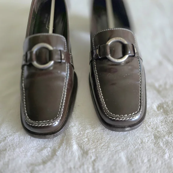 S.  O.  L   D.   Brown Coach Block Heel Loafers size 5.5 - Picture 2 of 9